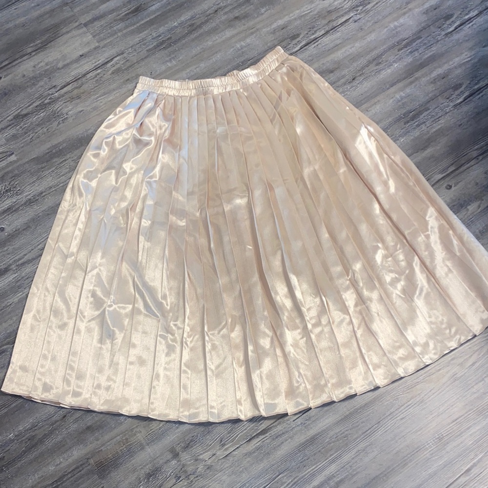 NWT GIGIO Champagne Pleated Midi Skirt L
